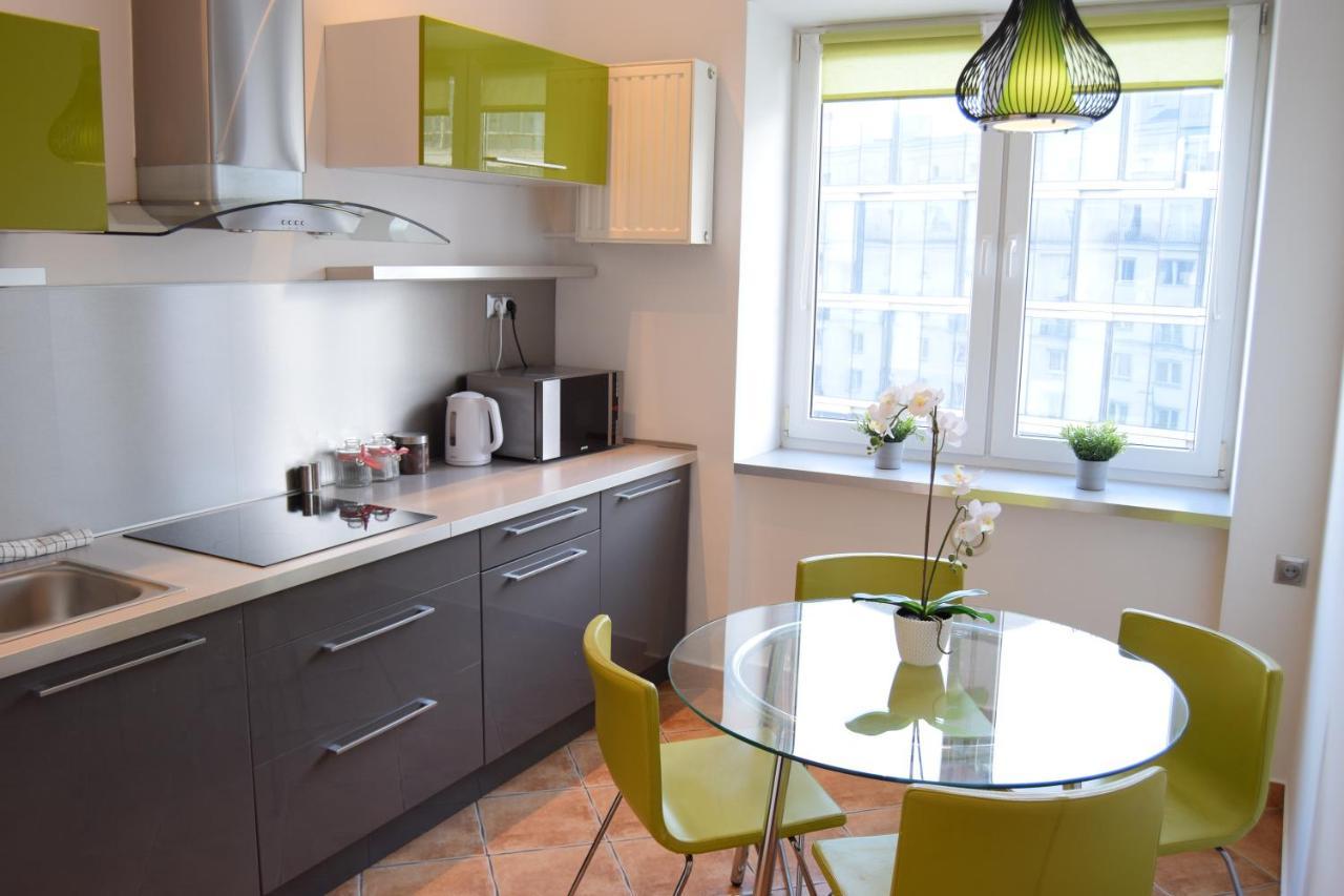 Be My Guest - Krucza Elegant Apartment - Rondo De Gaulle'A Center Of Warsaw Metro Wi-Fi Breakfast Bagian luar foto