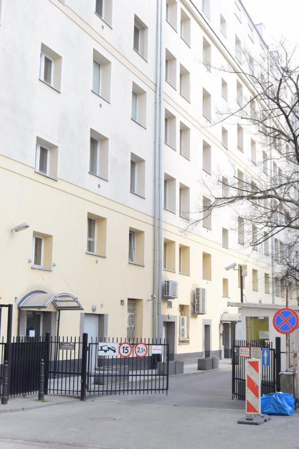 Be My Guest - Krucza Elegant Apartment - Rondo De Gaulle'A Center Of Warsaw Metro Wi-Fi Breakfast Bagian luar foto