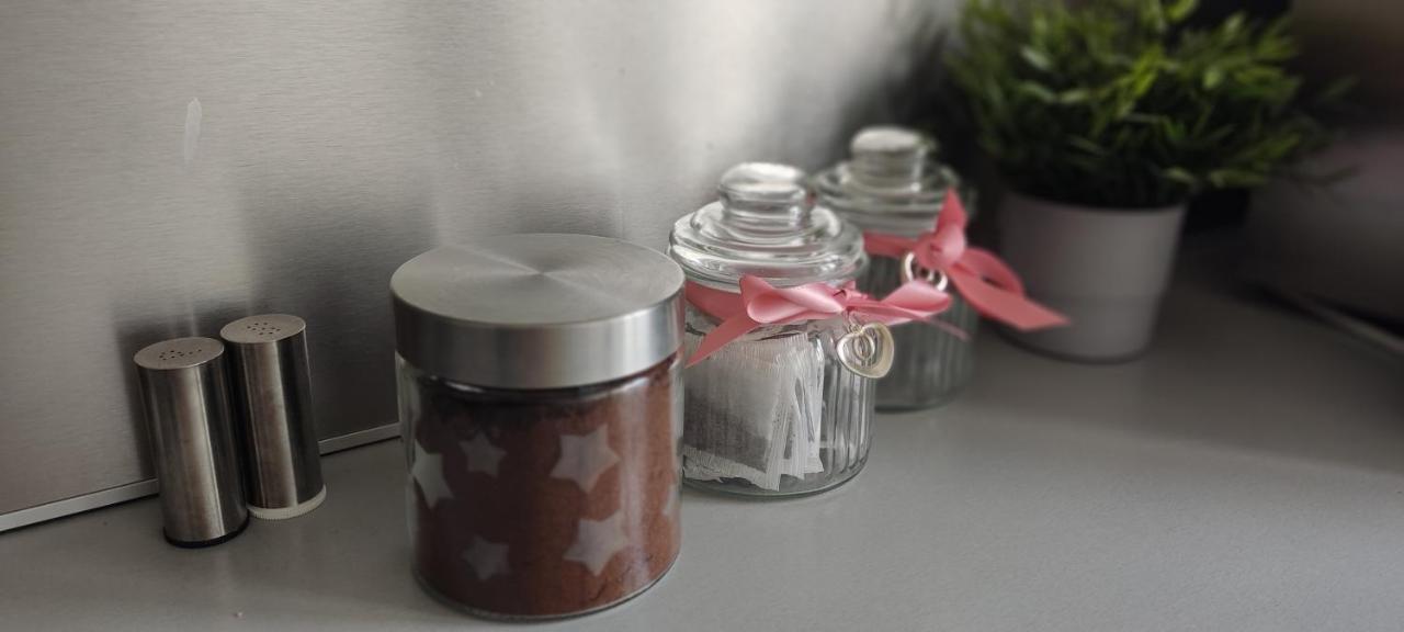 Be My Guest - Krucza Elegant Apartment - Rondo De Gaulle'A Center Of Warsaw Metro Wi-Fi Breakfast Bagian luar foto
