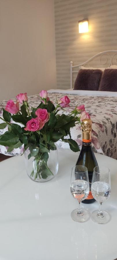 Be My Guest - Krucza Elegant Apartment - Rondo De Gaulle'A Center Of Warsaw Metro Wi-Fi Breakfast Bagian luar foto