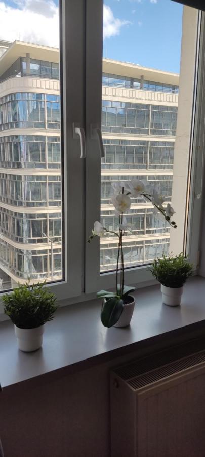 Be My Guest - Krucza Elegant Apartment - Rondo De Gaulle'A Center Of Warsaw Metro Wi-Fi Breakfast Bagian luar foto