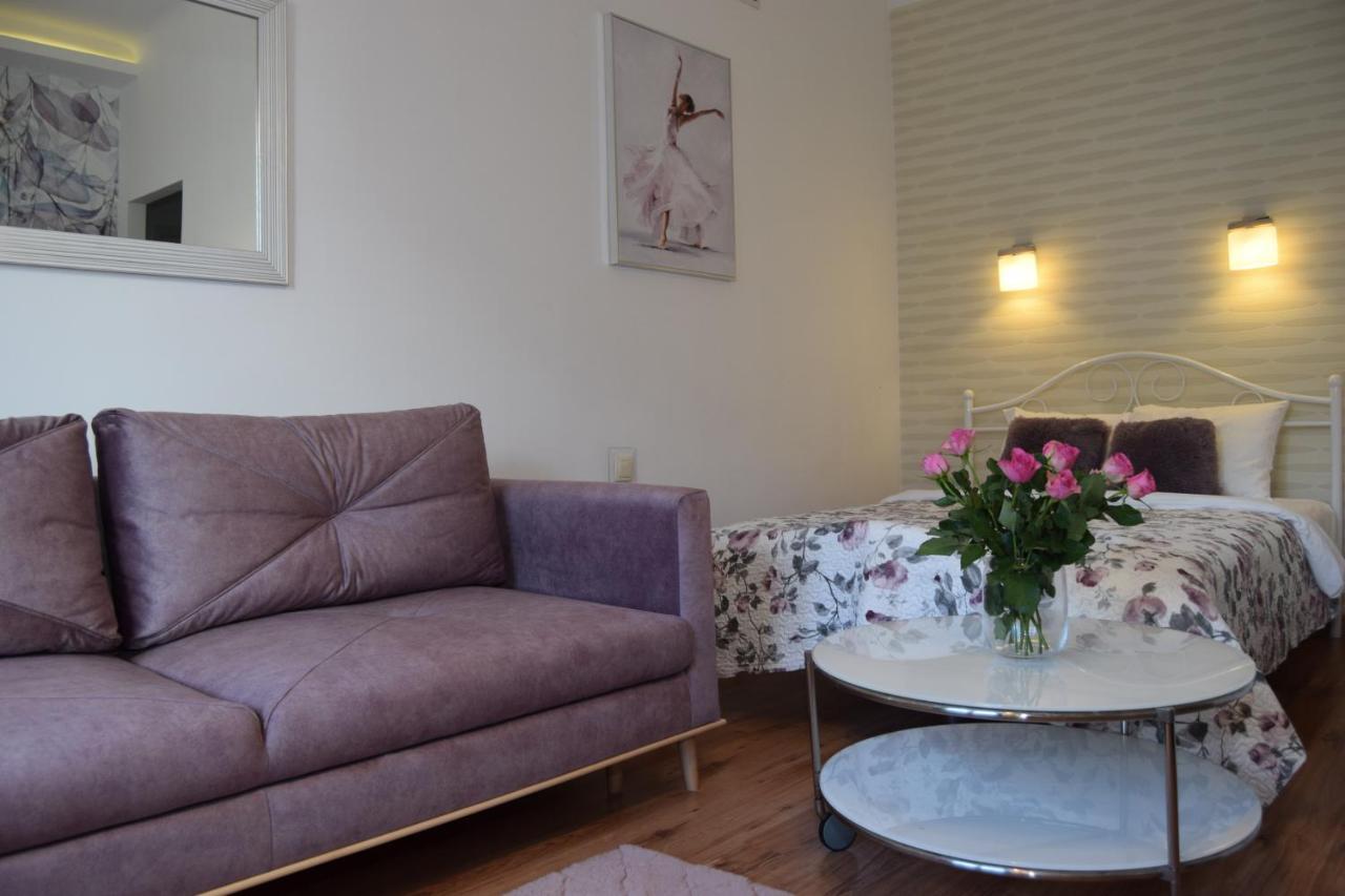 Be My Guest - Krucza Elegant Apartment - Rondo De Gaulle'A Center Of Warsaw Metro Wi-Fi Breakfast Bagian luar foto