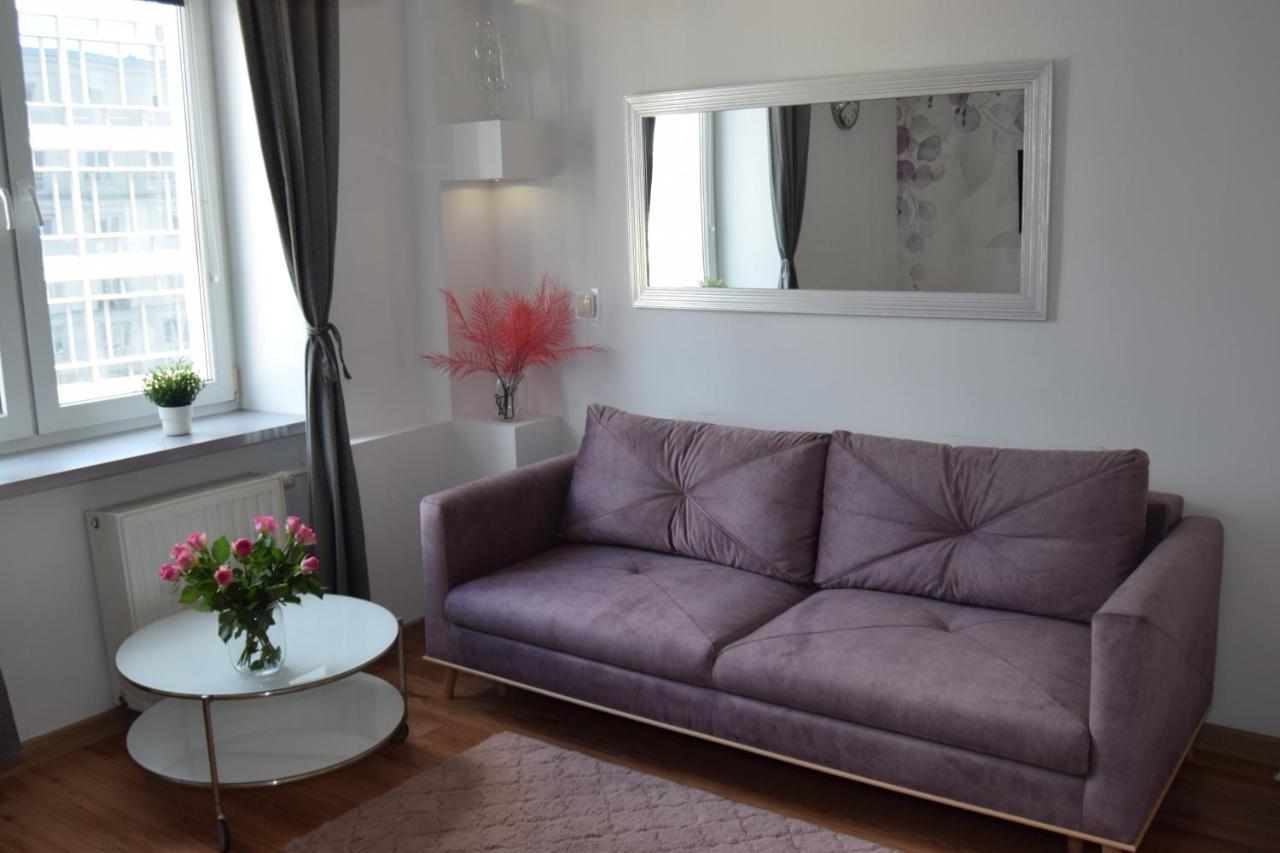 Be My Guest - Krucza Elegant Apartment - Rondo De Gaulle'A Center Of Warsaw Metro Wi-Fi Breakfast Bagian luar foto