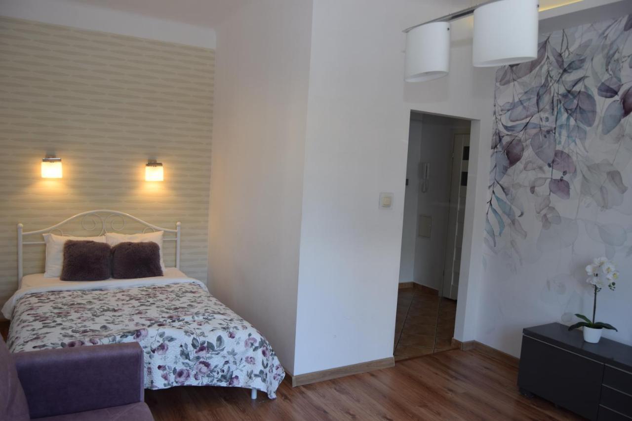 Be My Guest - Krucza Elegant Apartment - Rondo De Gaulle'A Center Of Warsaw Metro Wi-Fi Breakfast Bagian luar foto
