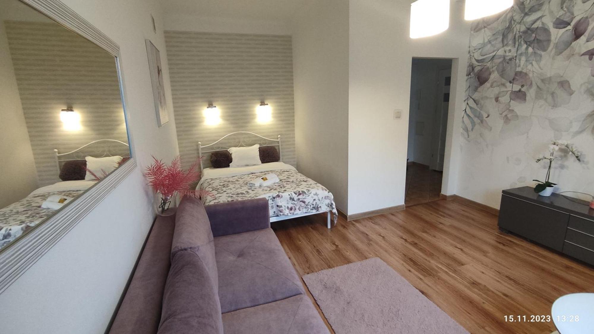 Be My Guest - Krucza Elegant Apartment - Rondo De Gaulle'A Center Of Warsaw Metro Wi-Fi Breakfast Bagian luar foto