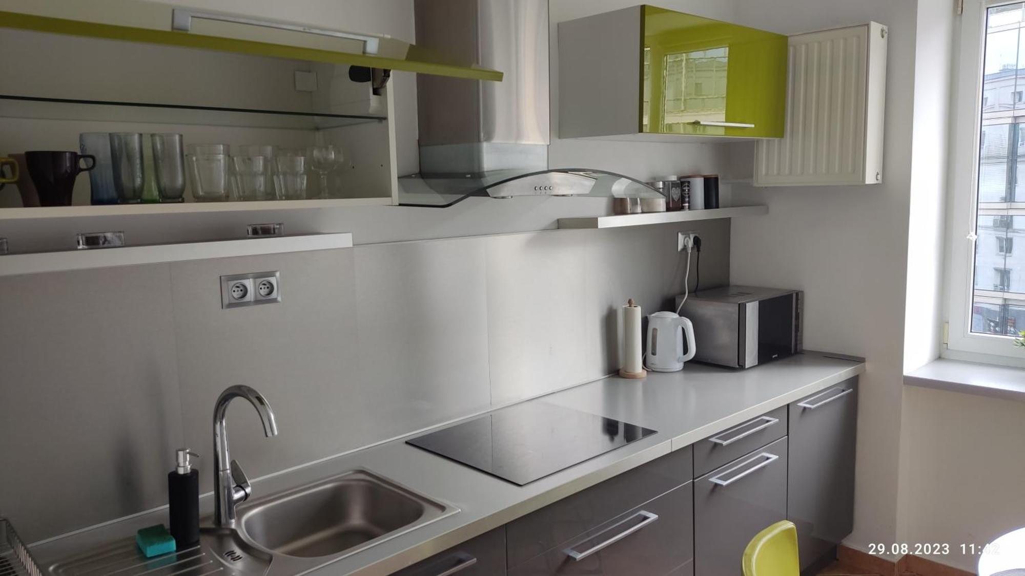 Be My Guest - Krucza Elegant Apartment - Rondo De Gaulle'A Center Of Warsaw Metro Wi-Fi Breakfast Bagian luar foto