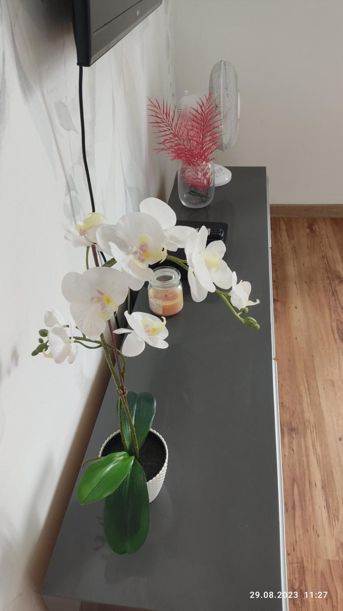 Be My Guest - Krucza Elegant Apartment - Rondo De Gaulle'A Center Of Warsaw Metro Wi-Fi Breakfast Bagian luar foto